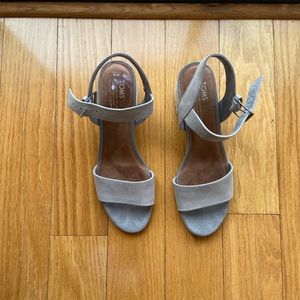Toms sandals